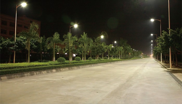海口市(shi)南(nan)海大(da)道路段LED照明改造(zao)工(gong)程(cheng)